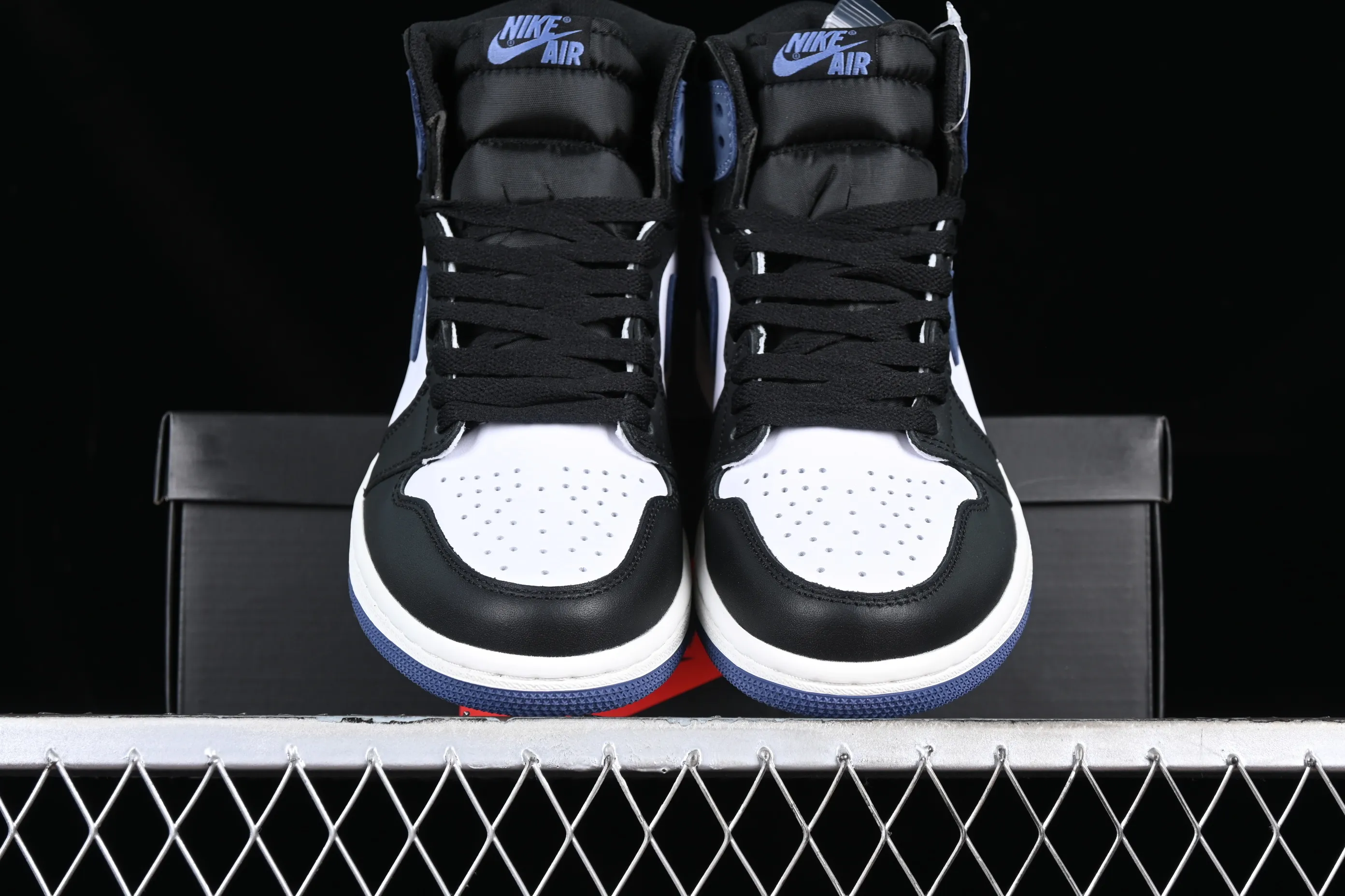All Categories Air Jordan Jordan Series Basketball Shoes Air Jordan 1 High Air Jordan 1 Retro High OG AJ1 Six-time Champion Playful Blue Moon Basketball Shoes 555088-115